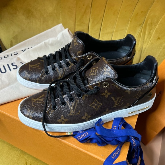 Louis Vuitton Frontrow Sneakers - Picture 5 of 5
